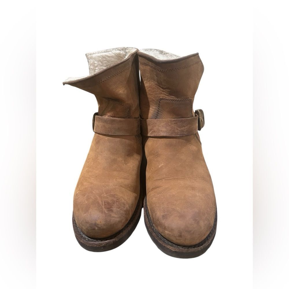 Frye Veronica Shearling Bootie. Brown size 87